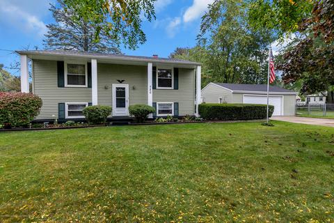 720 Donson Dr, Lansing, MI 48911 photo 1
