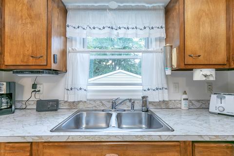720 Donson Dr, Lansing, MI 48911 photo 10