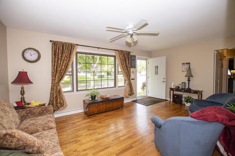4209 Devonshire Ave, Lansing, MI 48910 photo 2