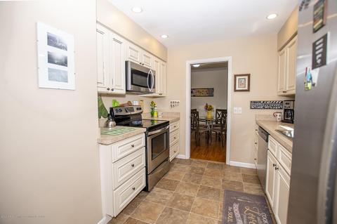 4209 Devonshire Ave, Lansing, MI 48910 photo 7