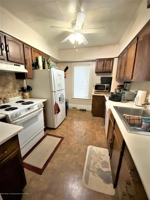 820 Pine St, Owosso, MI 48867 photo 6