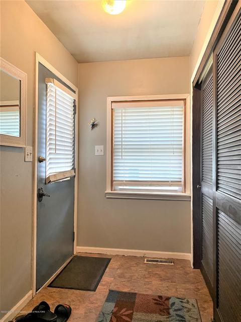 820 Pine St, Owosso, MI 48867 photo 3