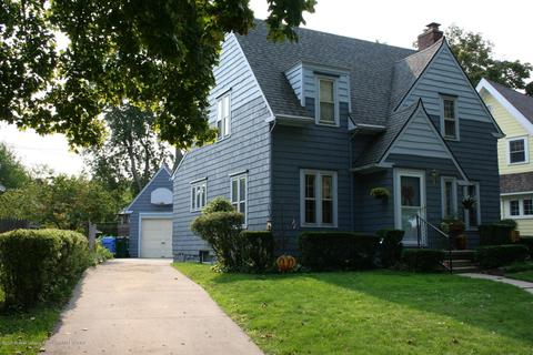 1621 Drexel Rd, Lansing, MI 48915 photo 1