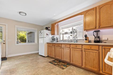 519 E Riverside St, Williamston, MI 48895 photo 13