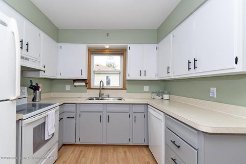 1013 Maycroft Rd, Lansing, MI 48917 photo 11
