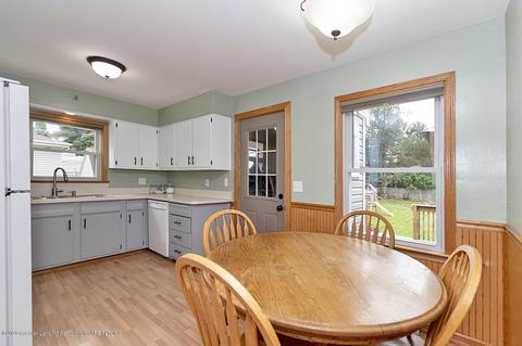 1013 Maycroft Rd, Lansing, MI 48917 photo 10