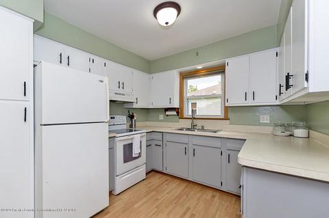 1013 Maycroft Rd, Lansing, MI 48917 photo 12