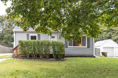 1013 Maycroft Rd, Lansing, MI 48917 photo 2