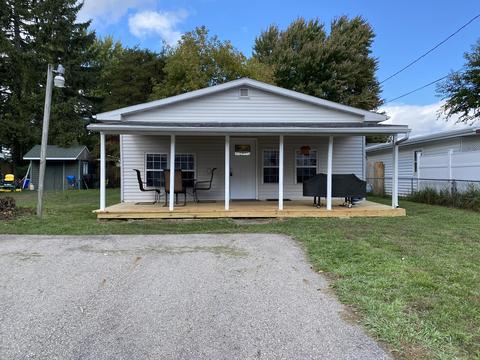 5813 Outer Dr, Bath, MI 48808 photo 2