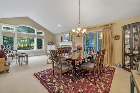 15193 Classic Dr, Bath, MI 48808 photo 11