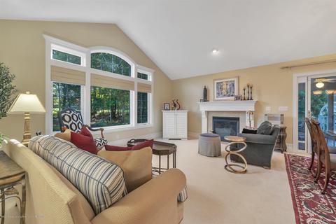 15193 Classic Dr, Bath, MI 48808 photo 13