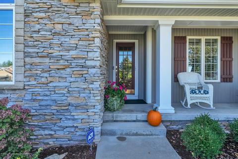 15193 Classic Dr, Bath, MI 48808 photo 3