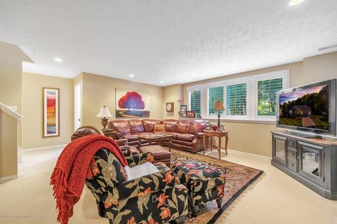 15193 Classic Dr, Bath, MI 48808 photo 24