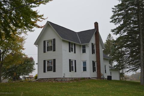 1233 Eifert Rd, Holt, MI 48842 photo 1