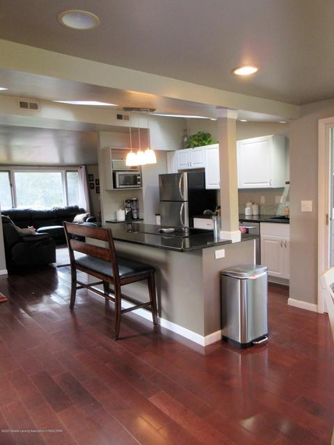 403 Cherry St, Dewitt, MI 48820 photo 7