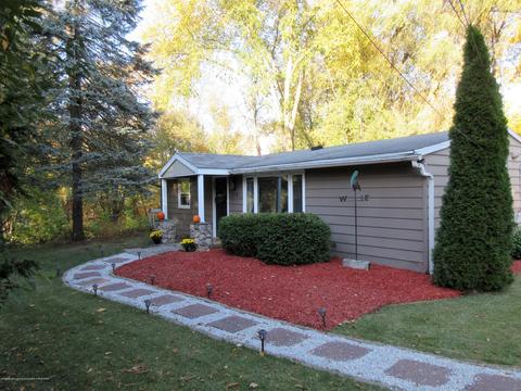 403 Cherry St, Dewitt, MI 48820 photo 2