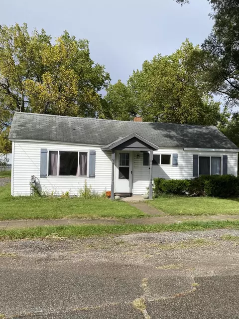 125 E Front St, Ovid, MI 48866 photo 1