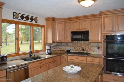 7034 E Howe Rd, Bath, MI 48808 photo 13