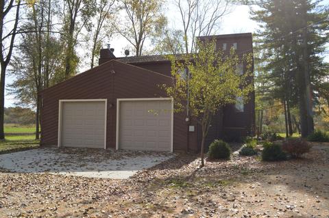 7034 E Howe Rd, Bath, MI 48808 photo 3