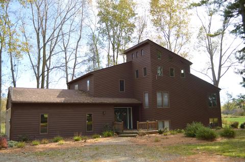7034 E Howe Rd, Bath, MI 48808 photo 2