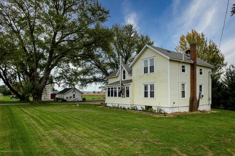 5330 E Johnson Rd, Ithaca, MI 48847 photo 2