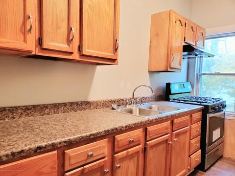 918 Everett, Lansing, MI 48915 photo 4