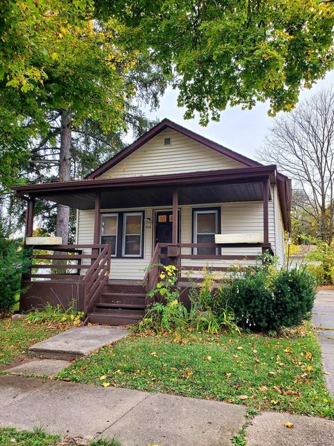 918 Everett, Lansing, MI 48915 photo 1