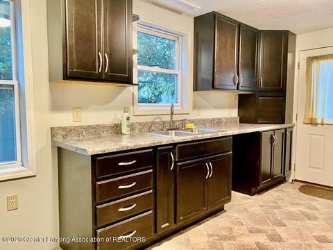 918 E Chippewa St, Mount Pleasant, MI 48858 photo 3