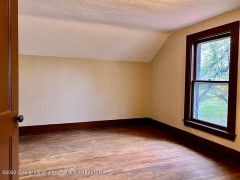918 E Chippewa St, Mount Pleasant, MI 48858 photo 14
