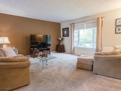 1507 Waxwing Dr, Dewitt, MI 48820 photo 2