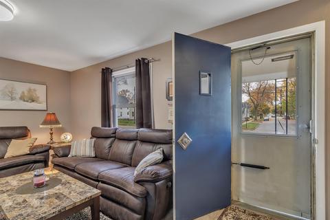 310 E Main St, Durand, MI 48429 photo 5