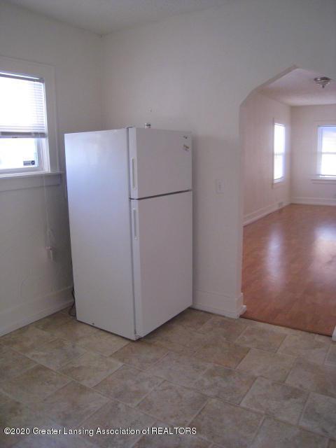 1126 Hapeman St, Lansing, MI 48915 photo 6