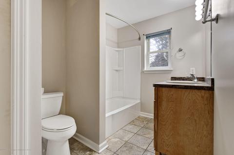 2524 Solomon Dr, Lansing, MI 48910 photo 17