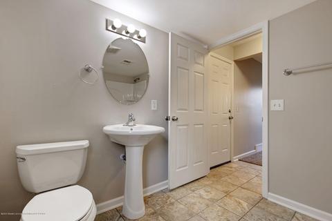 2524 Solomon Dr, Lansing, MI 48910 photo 25