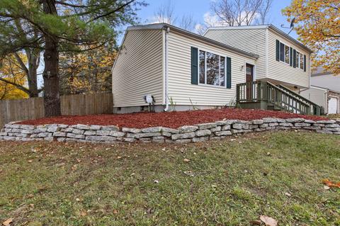 2524 Solomon Dr, Lansing, MI 48910 photo 9
