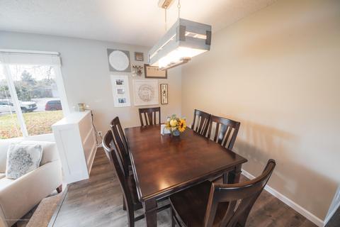 1406 Maycroft Rd, Lansing, MI 48917 photo 10