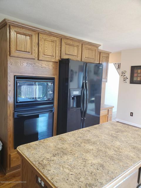 11702 Sara Ann Dr, Dewitt, MI 48820 photo 24