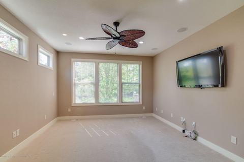 1577 Sanborn Dr, Dewitt, MI 48820 photo 18