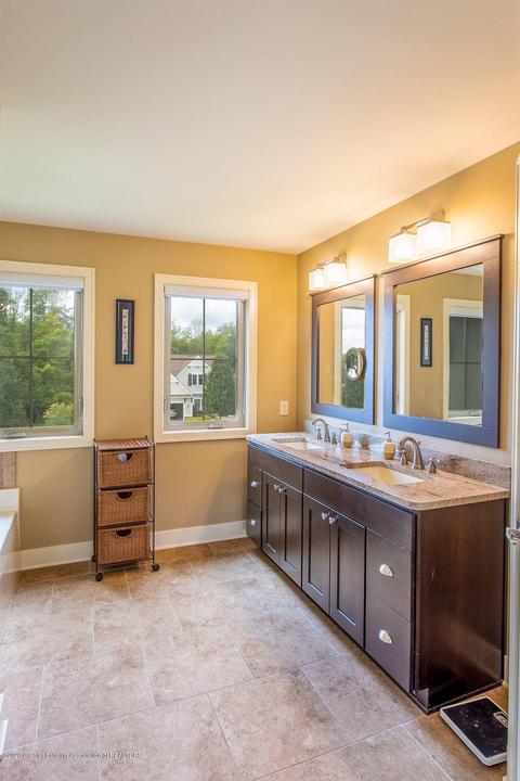 13645 Acacia Ln, Dewitt, MI 48820 photo 34