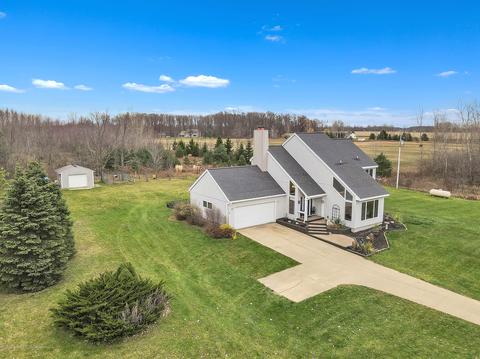3833 E Parks Rd, Saint Johns, MI 48879 photo 1