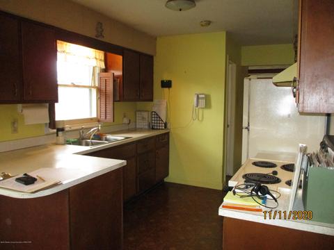 9140 S Grove Rd, Dewitt, MI 48820 photo 2