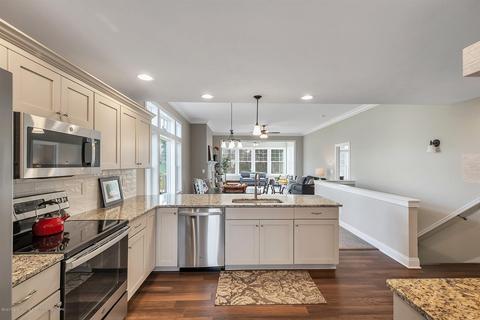 5322 E Hawk Hollow Dr, Bath, MI 48808 photo 10