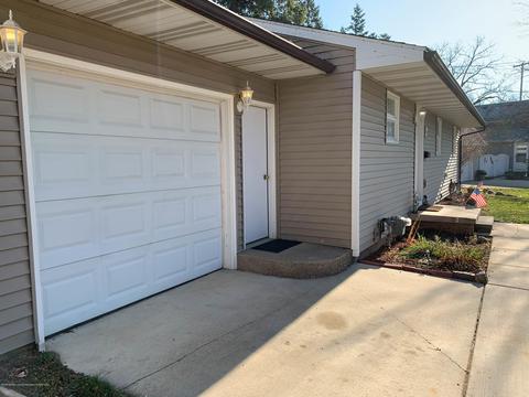 341 E Front St, Grand Ledge, MI 48837 photo 3