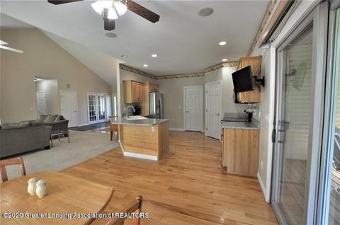 511 Riverwalk Dr, Mason, MI 48854 photo 8
