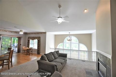 511 Riverwalk Dr, Mason, MI 48854 photo 4