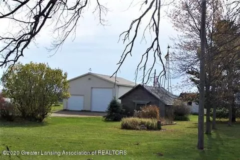 6357 W Parks Rd, Saint Johns, MI 48879 photo 5