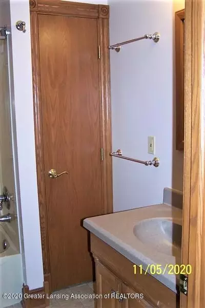 6357 W Parks Rd, Saint Johns, MI 48879 photo 12