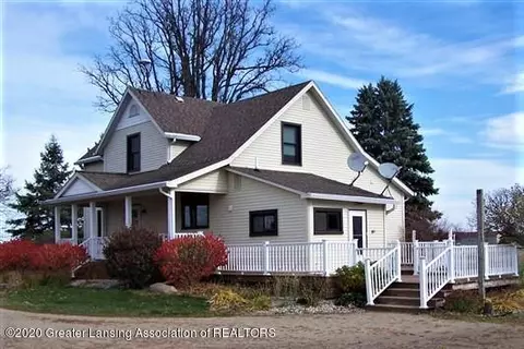 6357 W Parks Rd, Saint Johns, MI 48879 photo 2