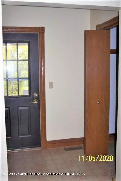 6357 W Parks Rd, Saint Johns, MI 48879 photo 6