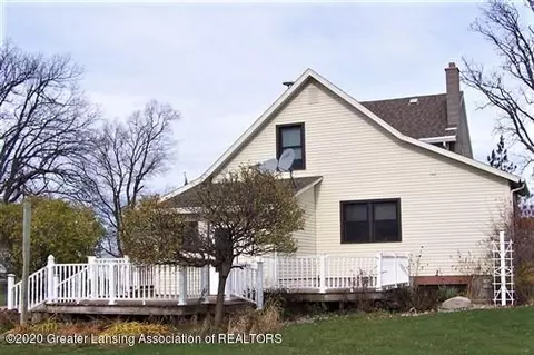 6357 W Parks Rd, Saint Johns, MI 48879 photo 3